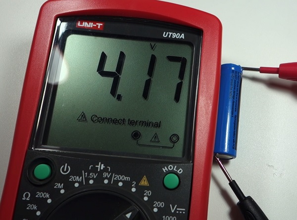 LiPo аккумулятор 4.2 В при полной зарядке