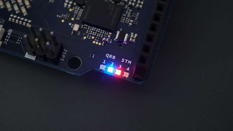 Arduino UNO Q Qualcomm — пример мигания встроенного светодиода