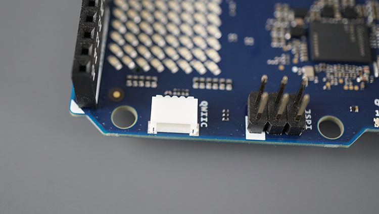 Arduino UNO Q Qualcomm — разъём QWIIC