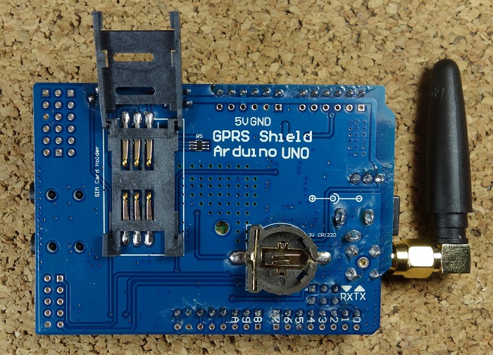 Задняя сторона SIM900 GSM GPRS Shield — SIM-карта и батарея RTC