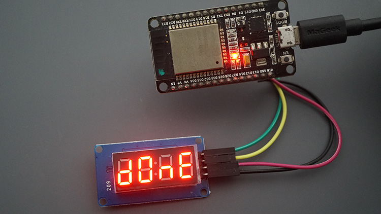 ESP32 с TM1637 дисплеем - тестирование