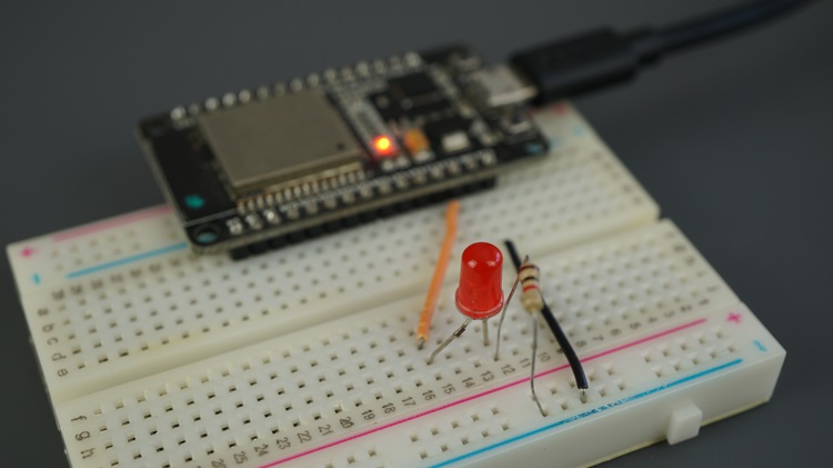 ESP32 мигание светодиода 1