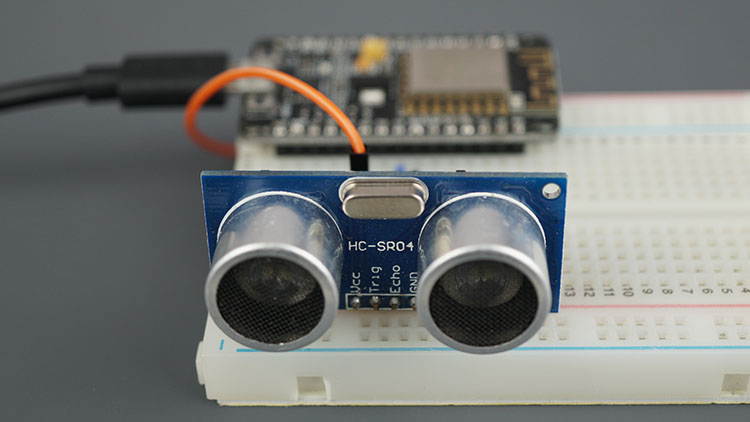 ESP8266 NodeMCU с ультразвуковым датчиком HC-SR04