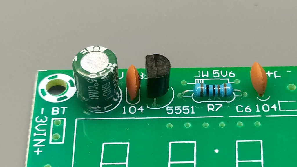 Установка транзисторов VT1 и VT2