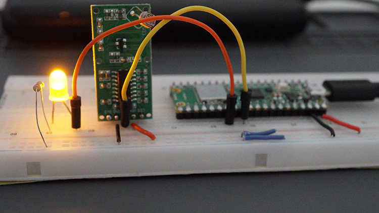 Обнаружение движения RCWL-0516 с LDR на Raspberry Pi Pico