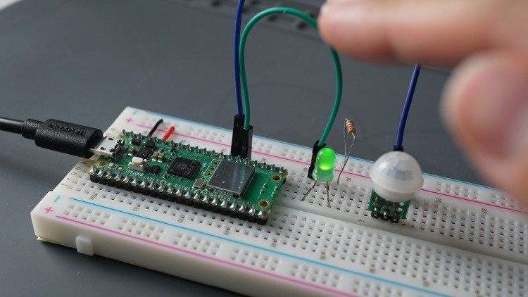 RPi Pico тестирование PIR-датчика движения