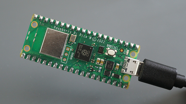 Встроенный светодиод Raspberry Pi Pico W выключен