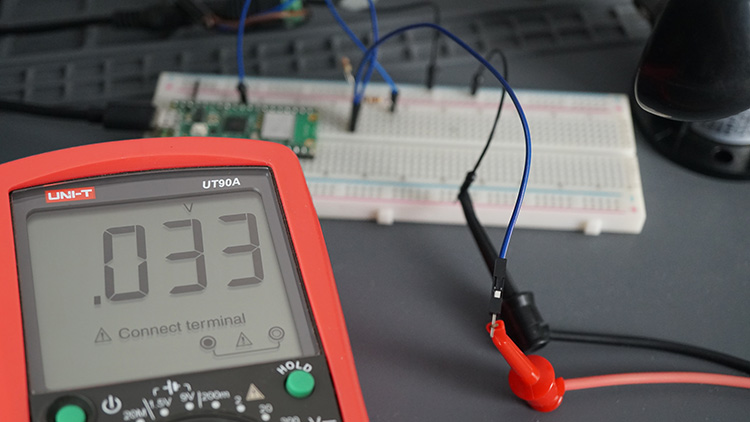 Raspberry Pi Pico измерение напряжения от датчика ветра без ветра