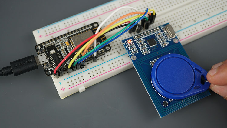 Модуль RFID MFRC522 с ESP8266 NodeMCU - считывание карты и брелока