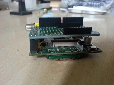 Зазор между Slice of Pi и Raspberry Pi