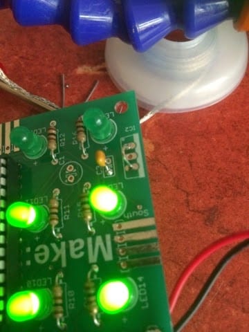 Пайка клеммы батарейного отсека