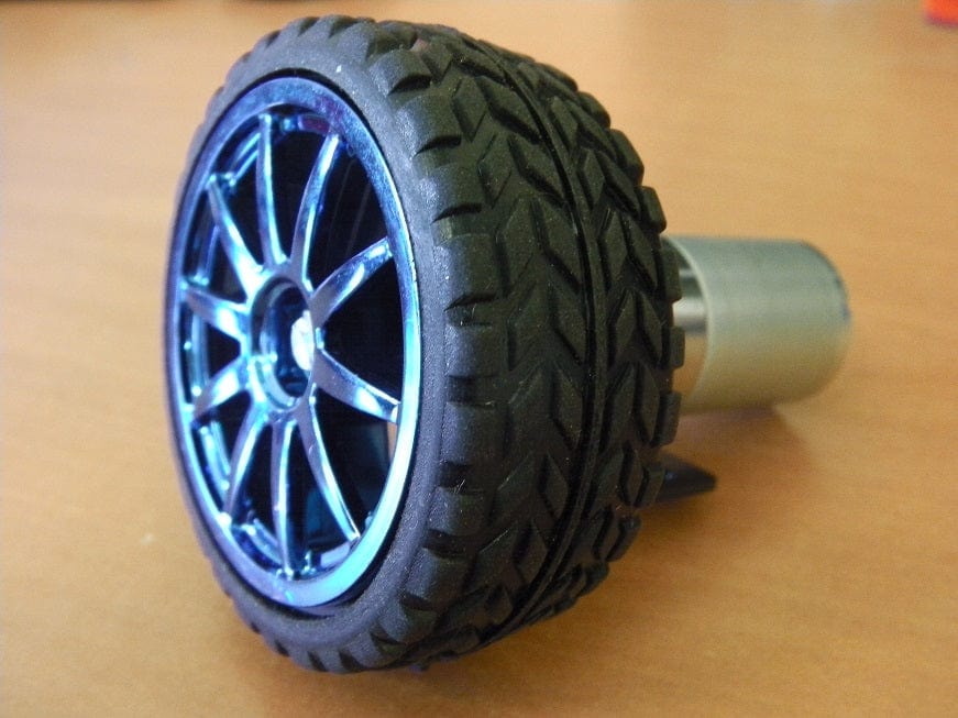 Полностью собранный мотор с колесом, муфтой и креплением