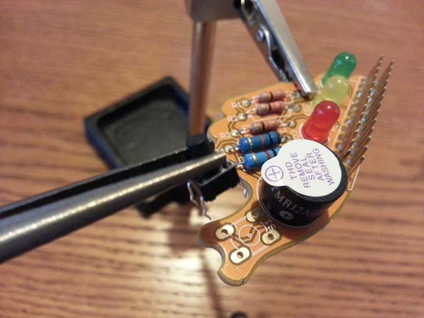 Сборка Fish Dish — расположение кнопки