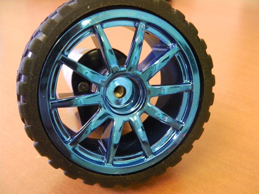 Фиксация колеса болтом M4