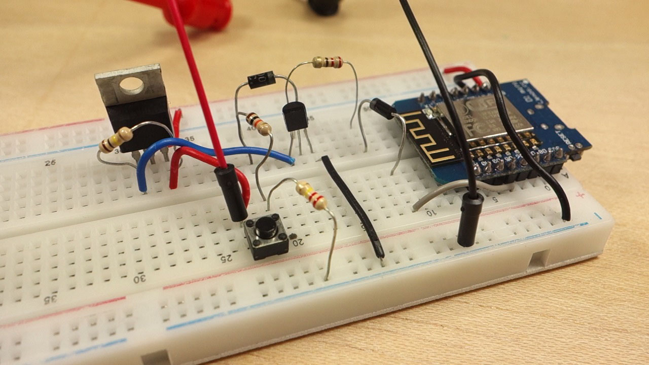 Схема фиксирующего выключателя питания (Auto Power Off) для ESP32, ESP8266, Arduino