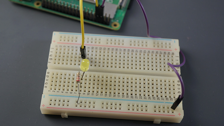 Raspberry Pi — светодиод мигает, выключен