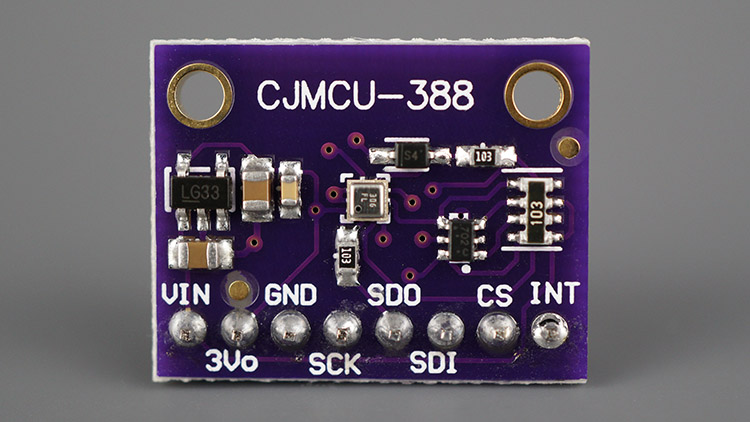 Передняя сторона модуля датчика BMP388 для измерения высоты, давления и температуры