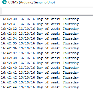 Serial Monitor отображает текущую дату и время с модуля RTC