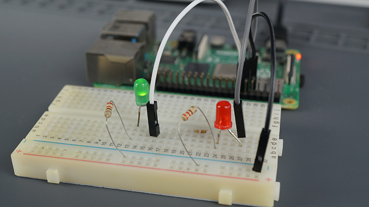 Raspberry Pi Управление выходами по времени суток - Демонстрация