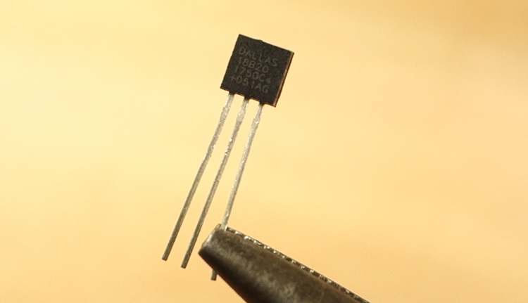 Датчик температуры DS18B20