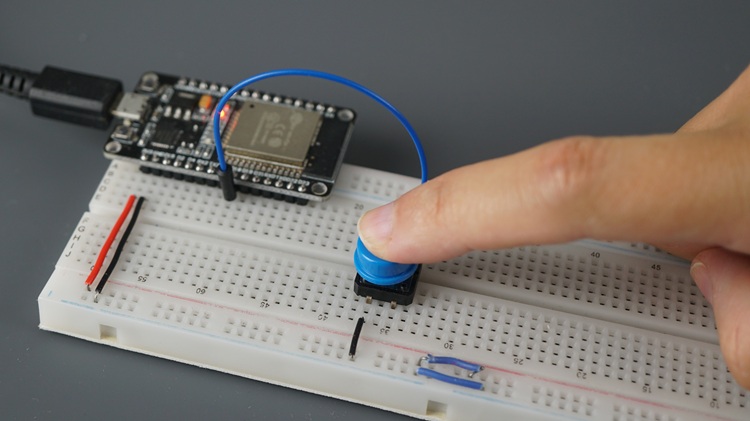 Нажатие тактовой кнопки, подключённой к ESP32