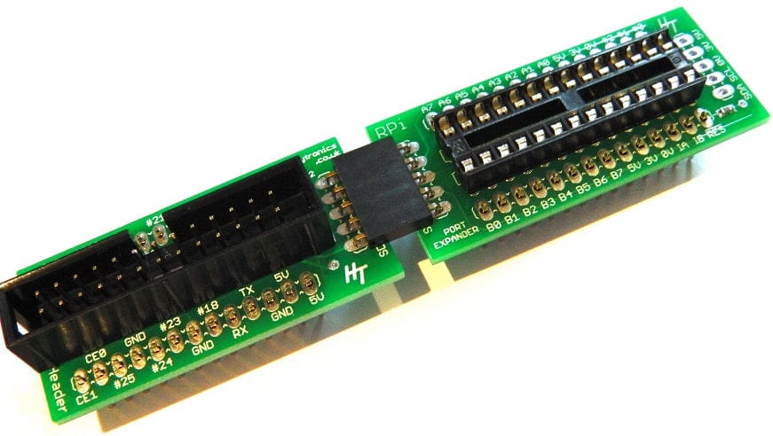 Готовое изделие — плата breakout и расширитель портов в сборе, вид 2
