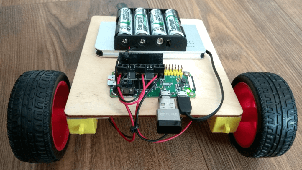 Робот FLIRC, вид сзади