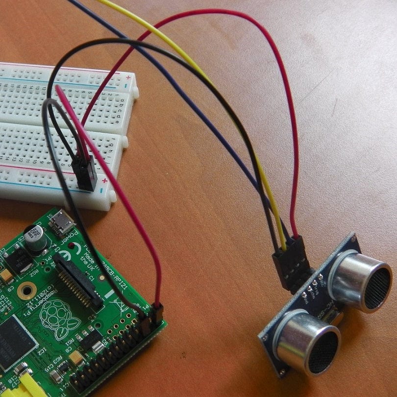 Подключение питания и земли на макетной плате