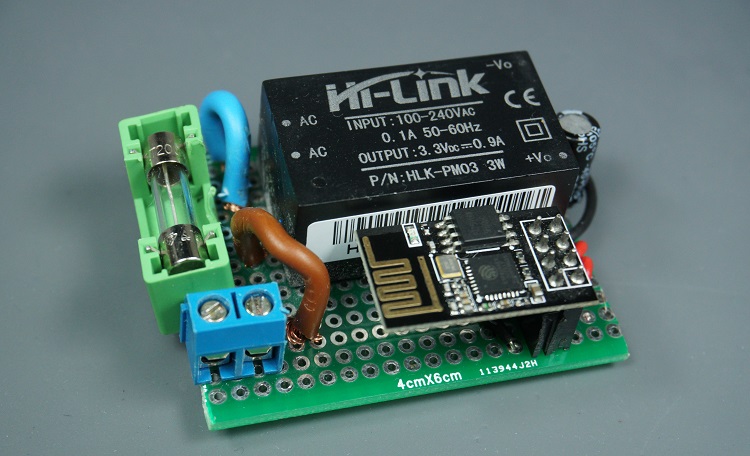 Схема HLK-PM03 с ESP8266 на макетной плате