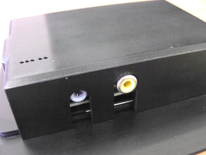 Собранный алюминиевый корпус Raspberry Pi — вид 2