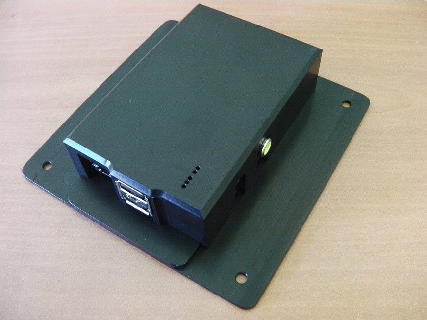 Собранный алюминиевый корпус Raspberry Pi — вид 1