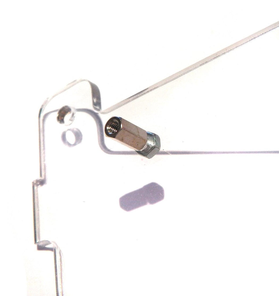 Шаг 1 — установка стоек на лист оргстекла (вид сверху)