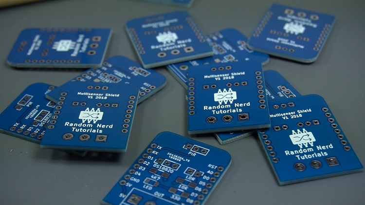 Печатная плата мультисенсорного шилда