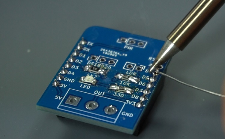 Пайка компонентов на печатной плате мультисенсорного шилда