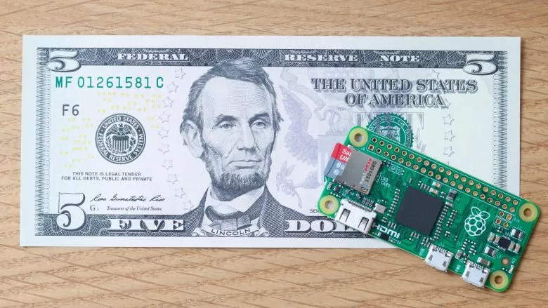 Маленькая Raspberry Pi Zero