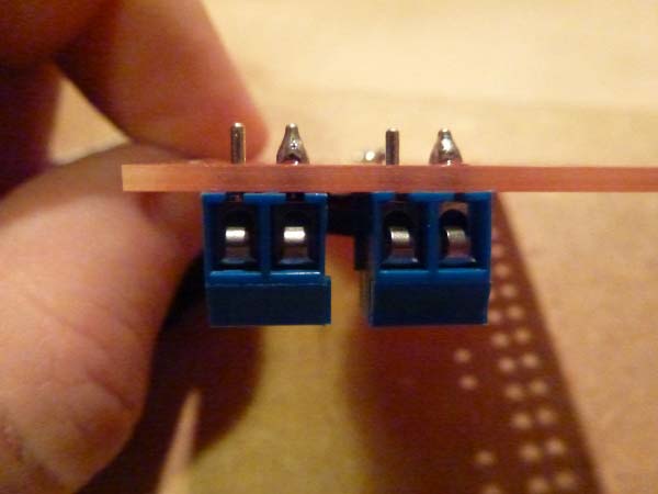 Пайка клеммных блоков — вид снизу