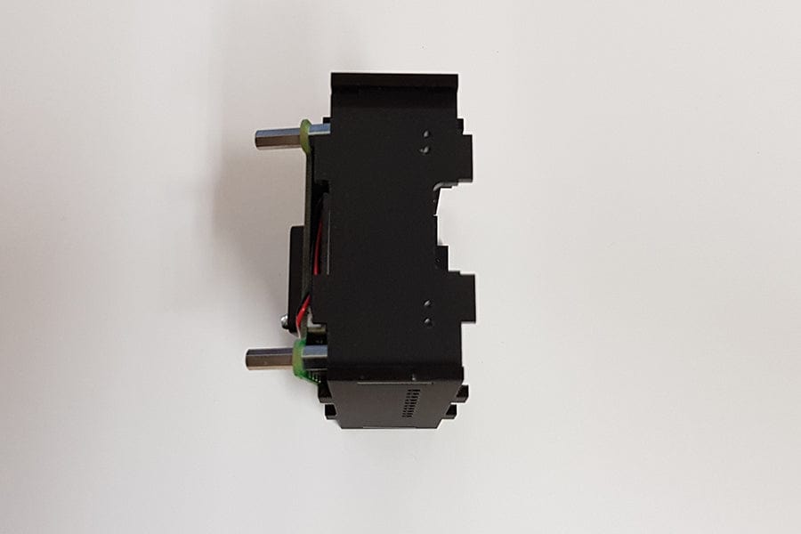 Установка пластины для SD-карты