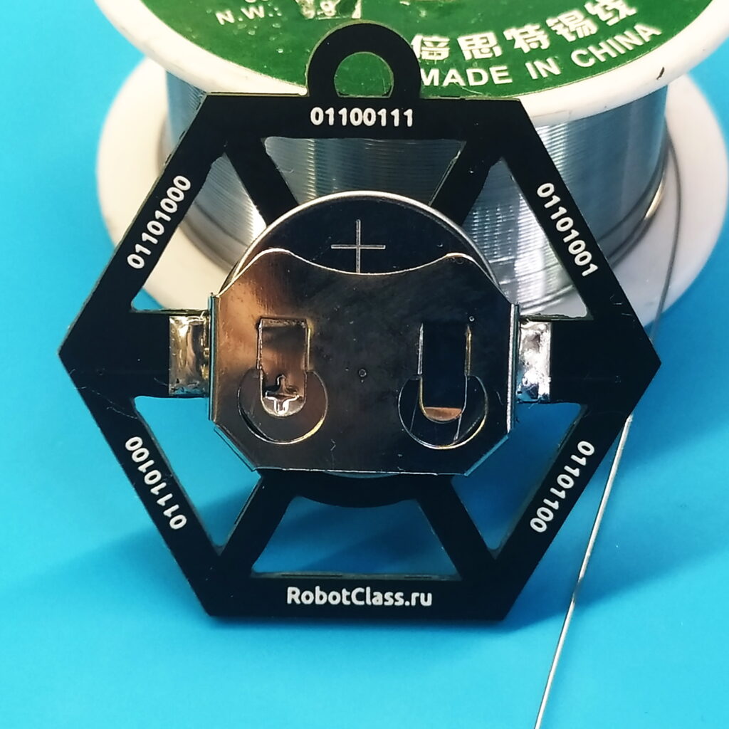Установка батарейки CR2032