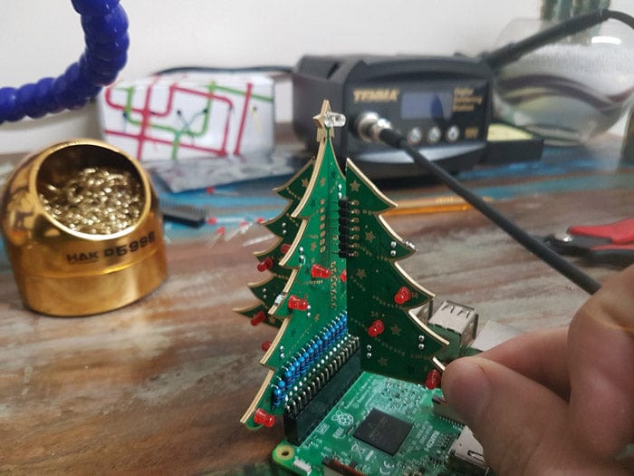 Шаг 9 — оба крыла установлены