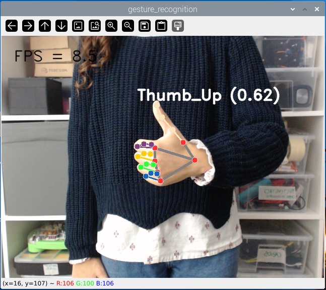 Тестирование жеста "Большой палец вверх" MediaPipe