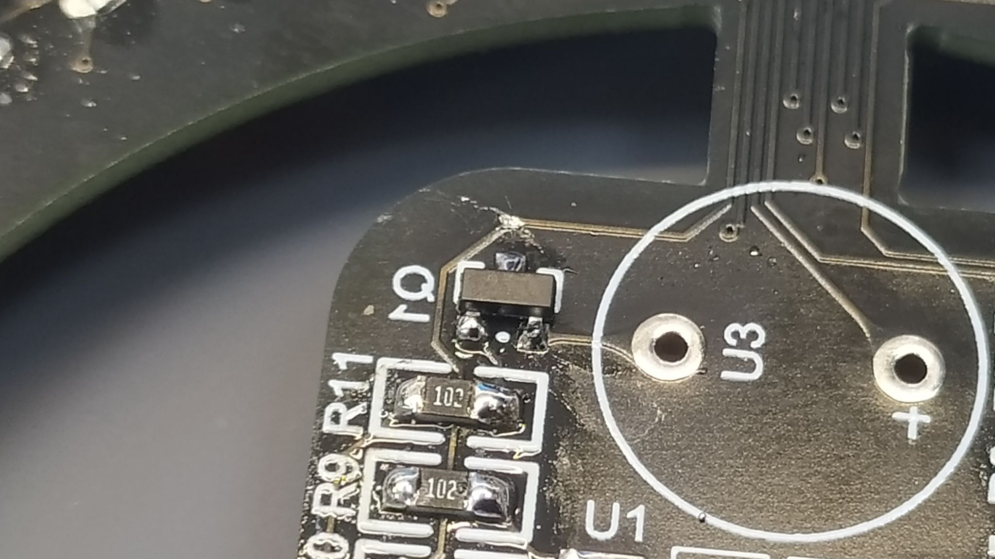 SMD-транзистор Q1
