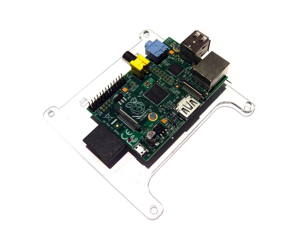 Шаг 2 — крепление Raspberry Pi к стойкам